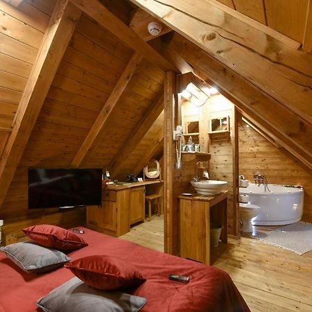 Boutique Hotel Plitvice プリトビッチェ・セロ エクステリア 写真