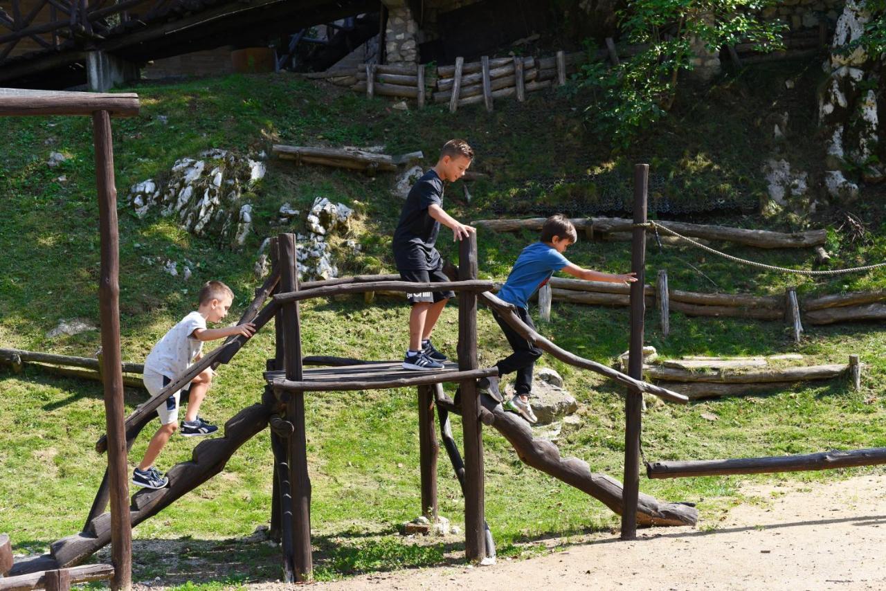 Boutique Hotel Plitvice プリトビッチェ・セロ エクステリア 写真