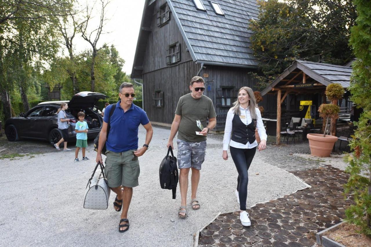 Boutique Hotel Plitvice プリトビッチェ・セロ エクステリア 写真