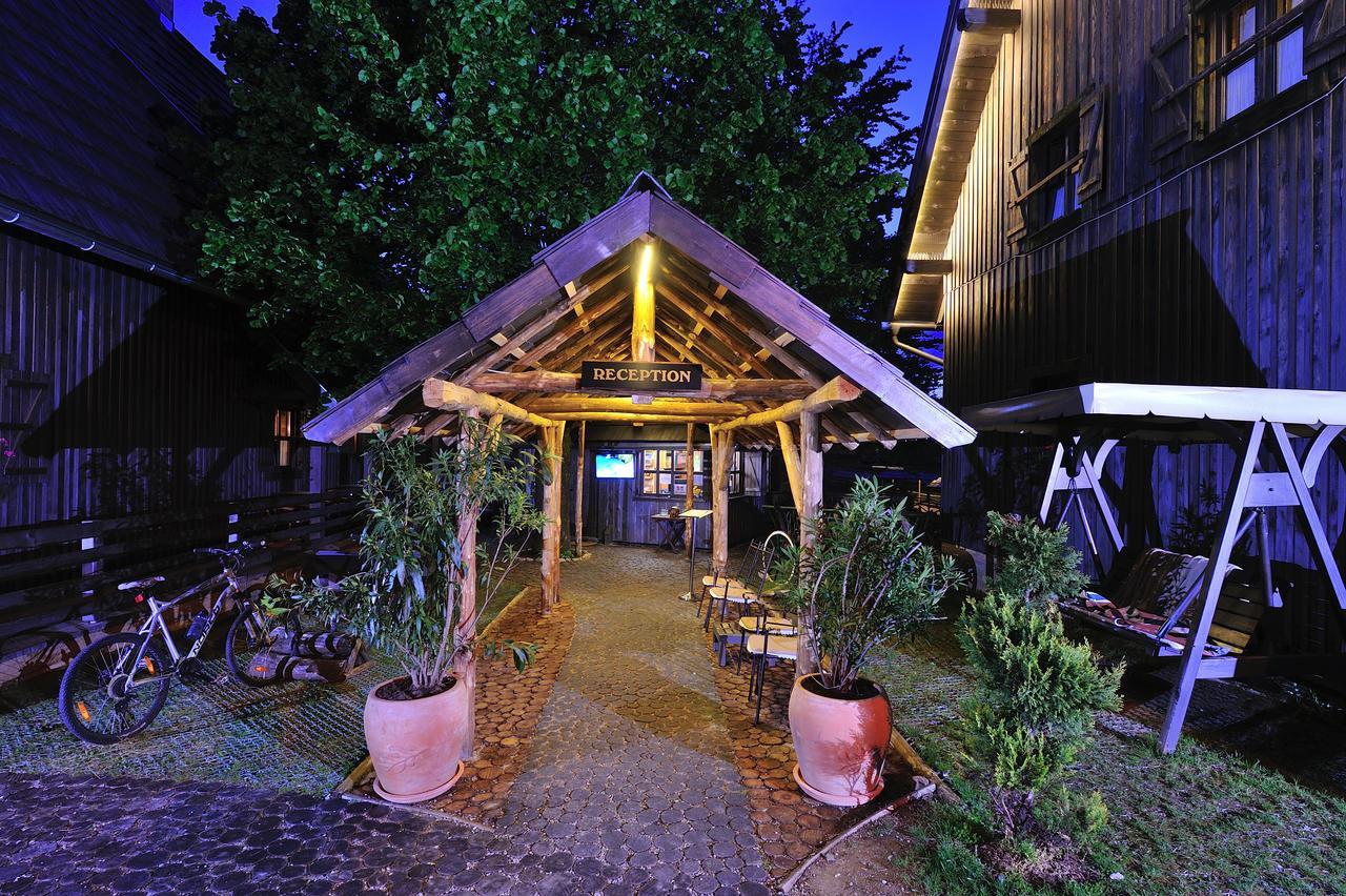 Boutique Hotel Plitvice プリトビッチェ・セロ エクステリア 写真