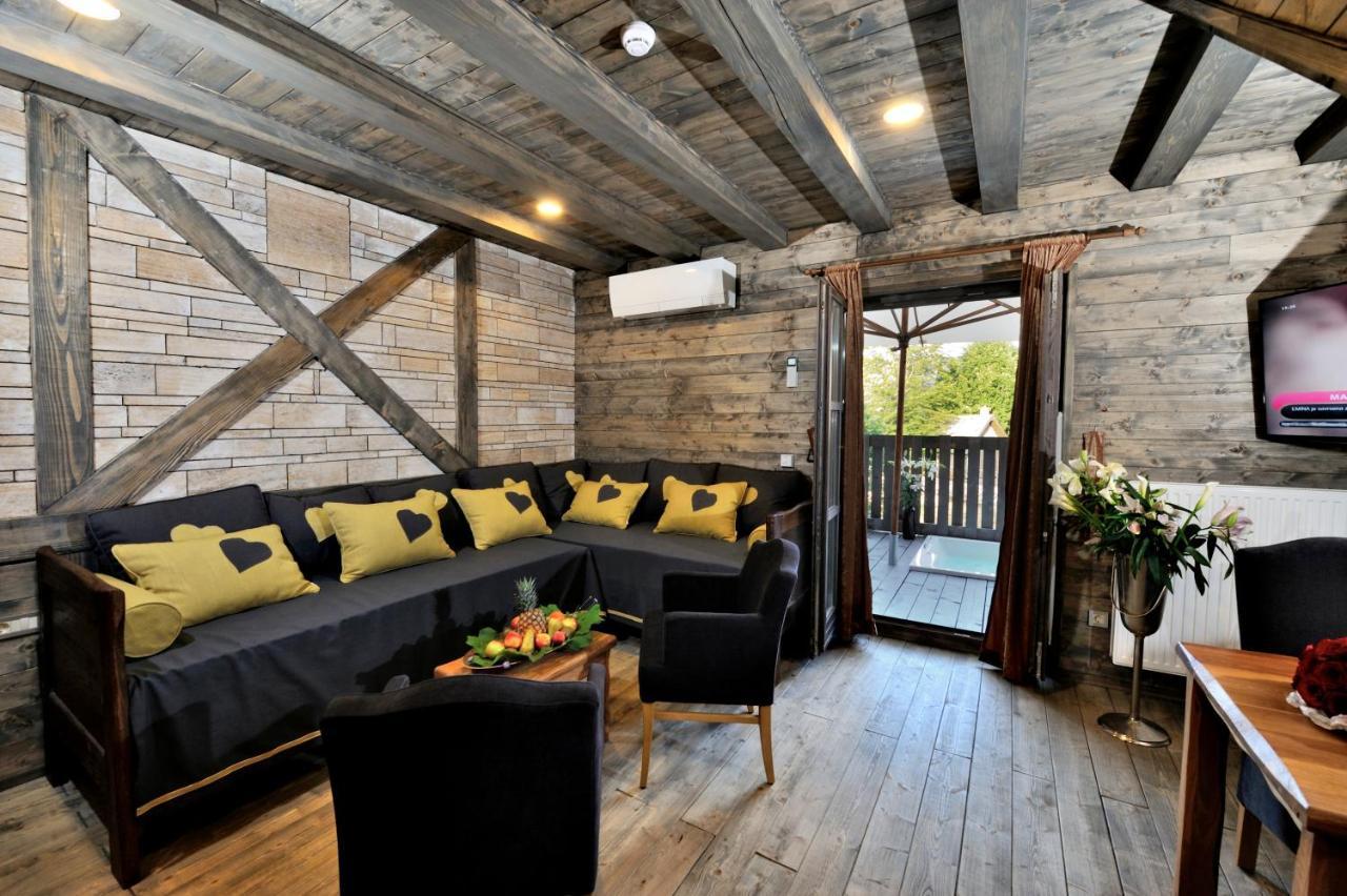 Boutique Hotel Plitvice プリトビッチェ・セロ エクステリア 写真